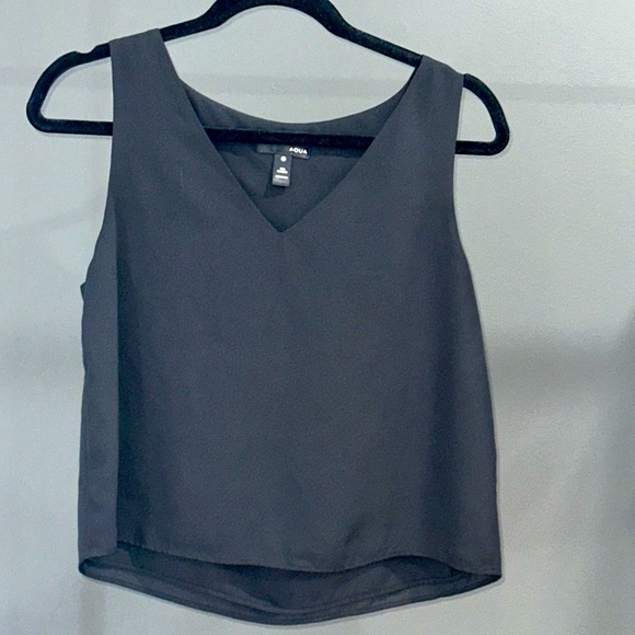 Aritzia Tops - Aqua Black V-Neck Croo Top